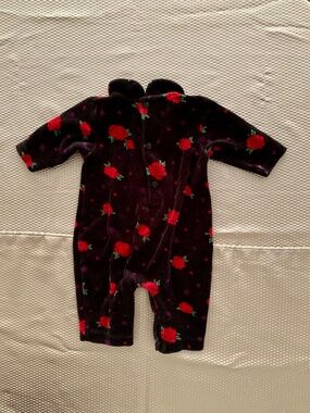 Vintage Y2K Baby OshKosh B’gosh 12M Black Rose Floral Velour Romper